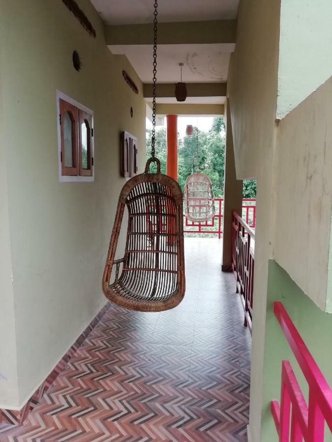 Panthalams Homestay Текади Екстериор снимка