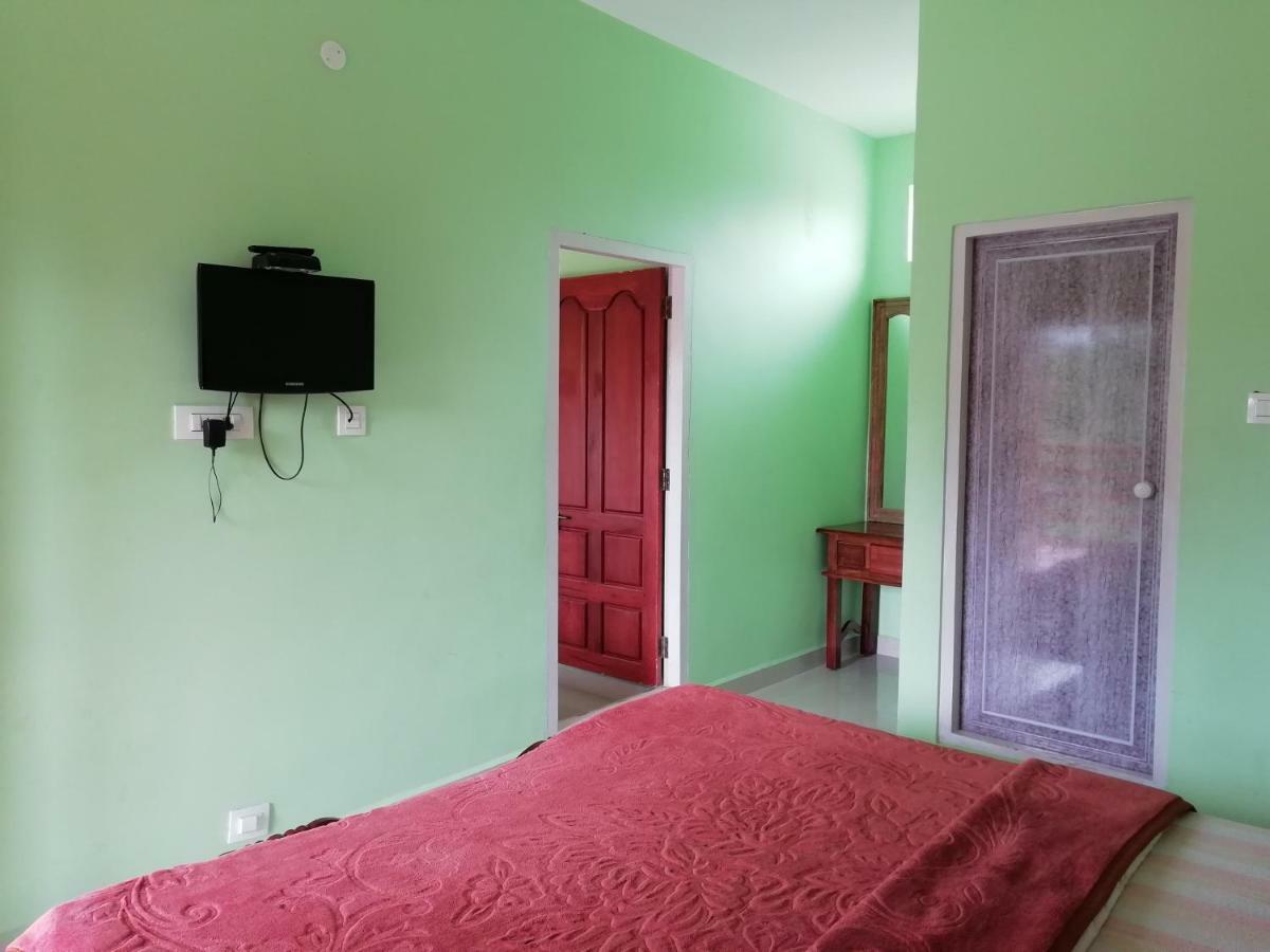 Panthalams Homestay Текади Екстериор снимка